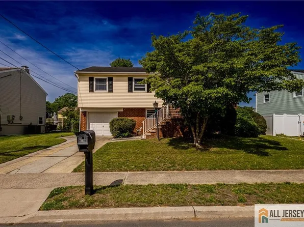 43 Shirley Blvd, Old Bridge, NJ 08857