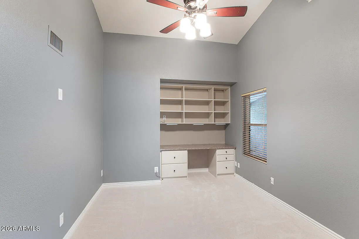 4 bed, 2.0 bath, 2231 sqft, $4,050 — Photo 4