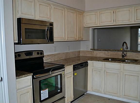 4th image of 2120 Coral Ct
