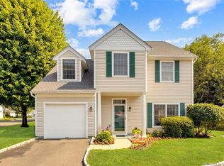 66 Village Ct UNIT 66, Wilton, CT 06897