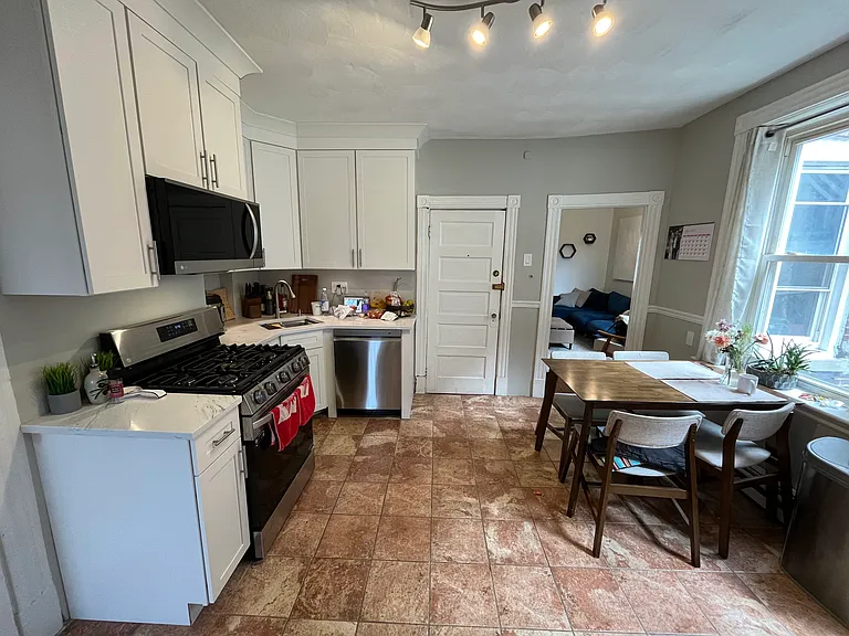 8 Emmons St #1 — Photo 6