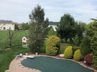 12 Breton Ct, Marlboro, NJ 07746