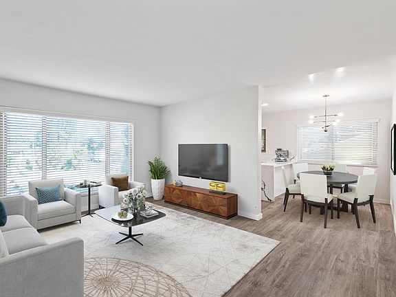 Unit 7: 2.5 bedroom x 1.5 bathroom Available Now!