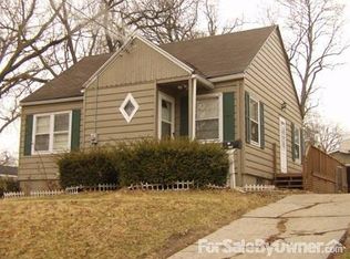 3101 Seneca Ave, Des Moines, IA 50310