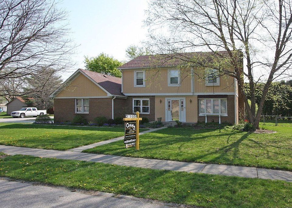 Pending: 13981 Nansemond Drive, Carmel, IN 46032