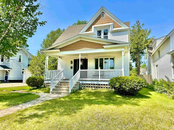504 S 11th St, Escanaba, MI 49829