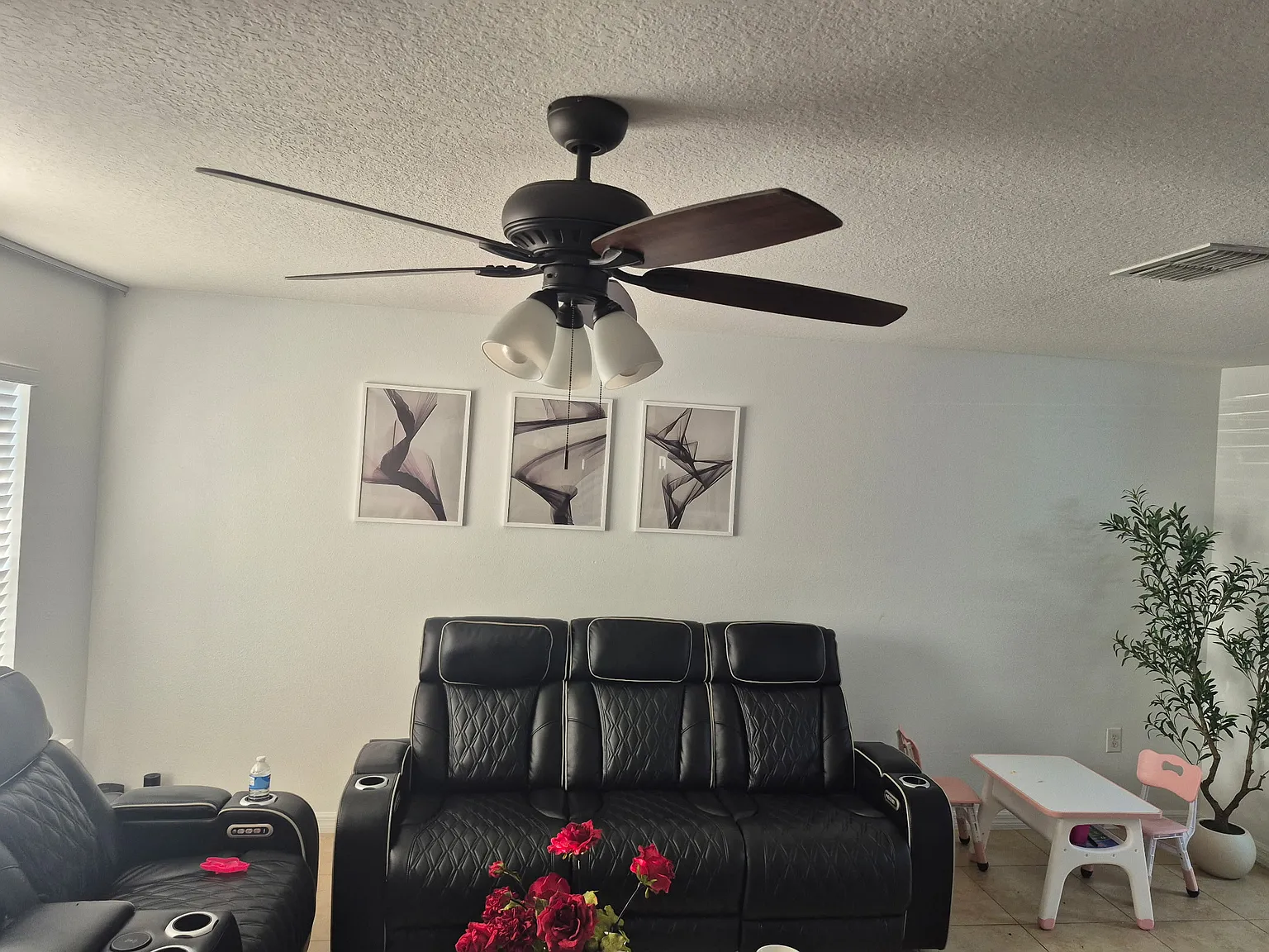2 bed, 1000 sqft, $1,600 — Photo 2