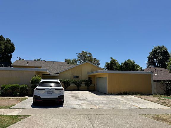 2nd image of 14522 Del Amo Ave #D