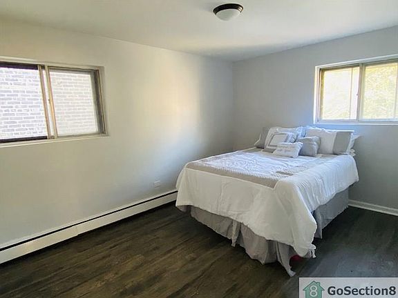 3rd image of 8141 S Ingleside Ave #3W