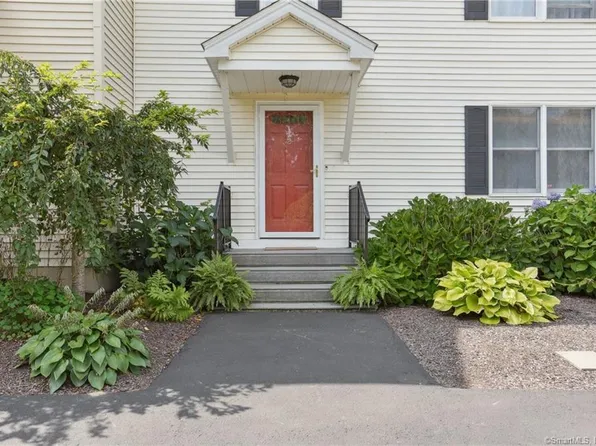 5 Castle Meadow Drive #5, Stonington, CT 06379