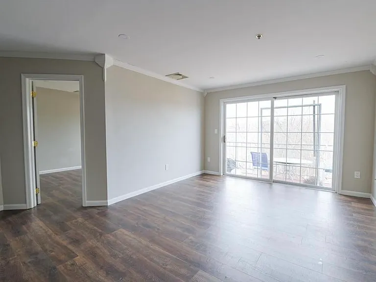 410 Canal Park #410 — Photo 4