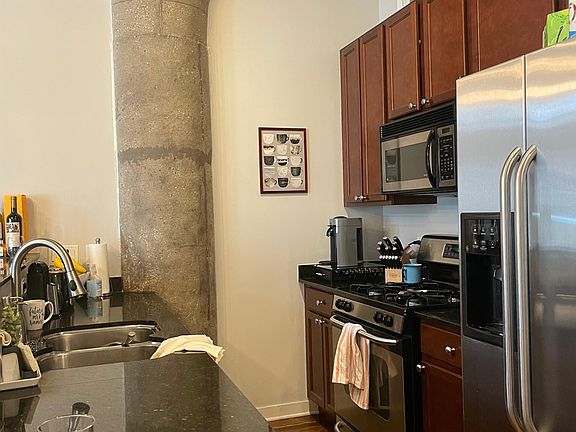 3rd image of 1001 W 15th St Unit 121