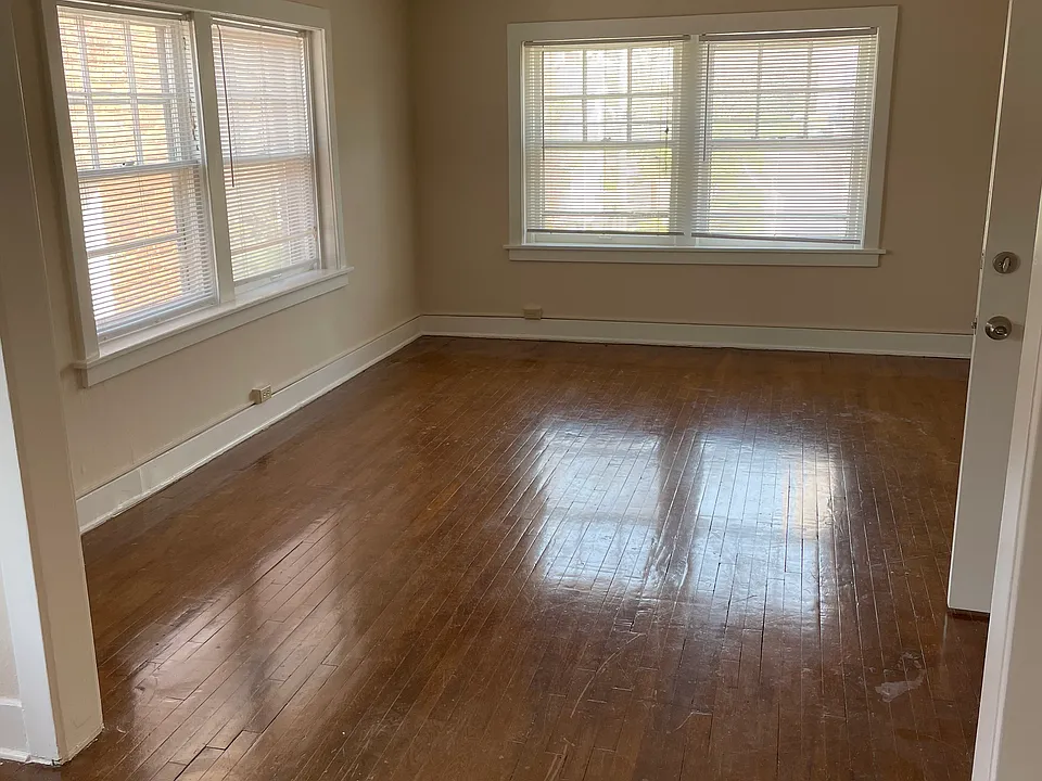 223 E 46th St #2W