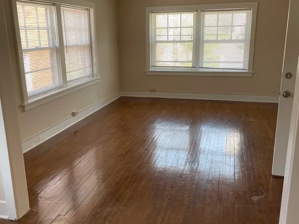 223 E 46th St #2W, Kansas City, MO 64112