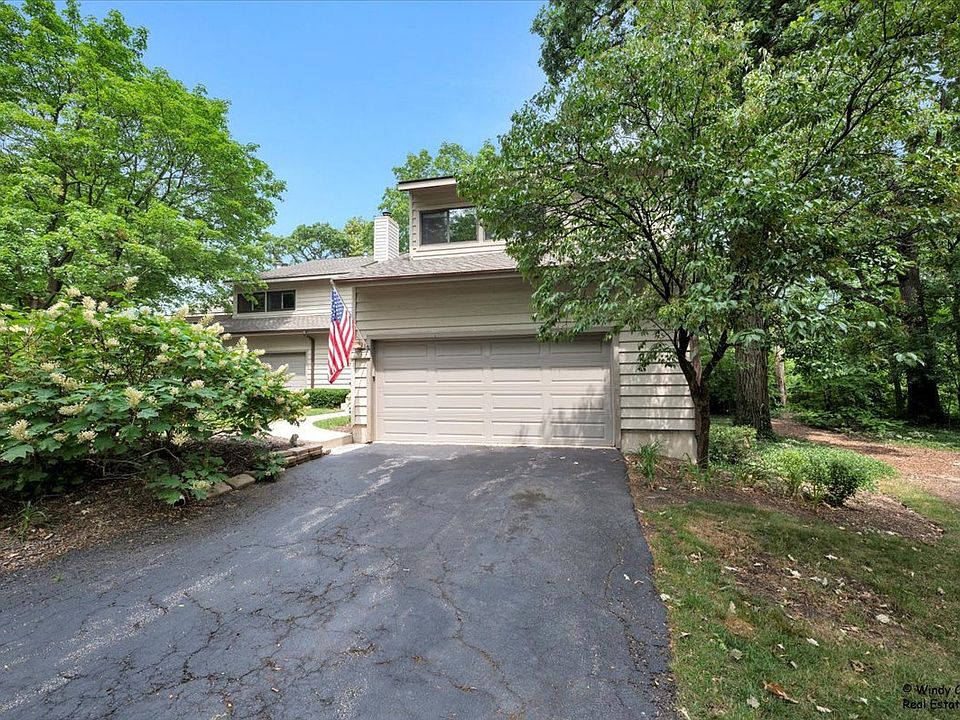 1566 Kirkwood Dr, Geneva, IL 60134 Zillow