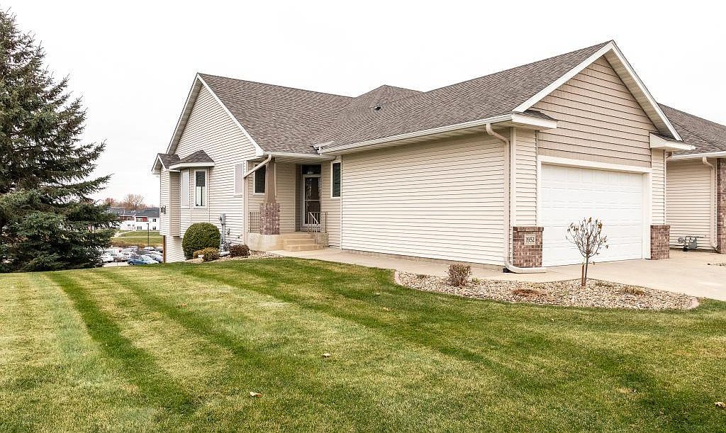 1952 Crimson Ridge Dr NW, Rochester, MN 55901 | Zillow