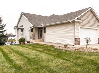 1952 Crimson Ridge Dr NW, Rochester, MN 55901