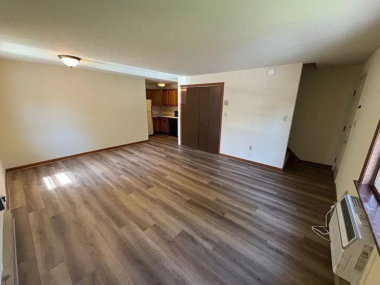364 N Broad St #8 — Photo 10