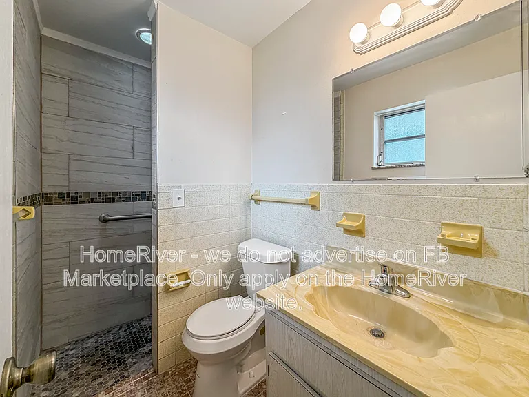 502 NW Salina Ter — Photo 5