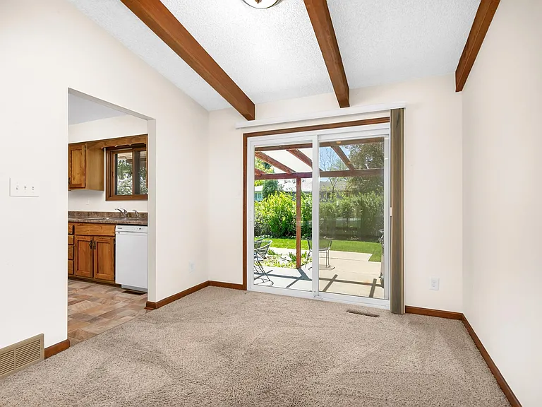 1410 Allison Dr — Photo 8