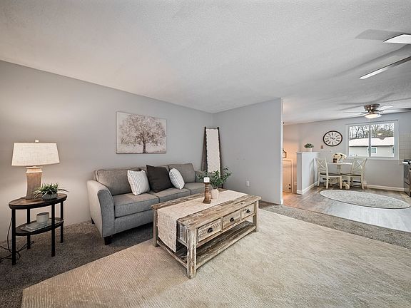 5th image of 905 Mammoth Road #5