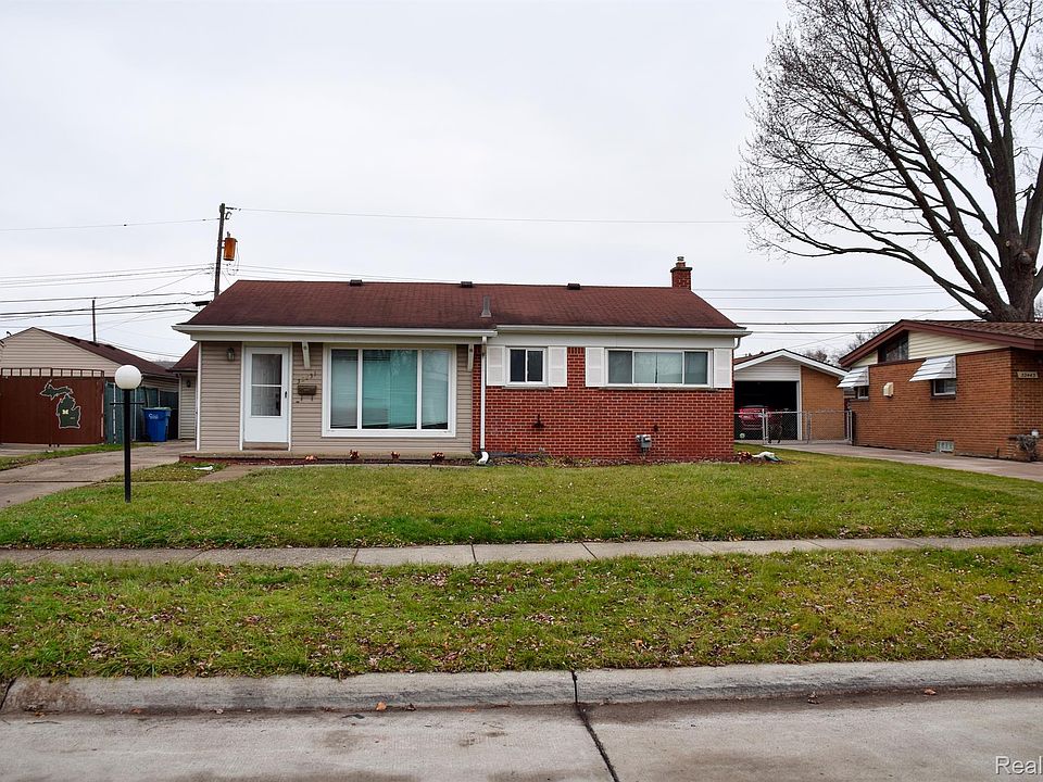 1st image of 32431 Holden Dr