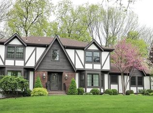 1 Blue Bird Ct, Randolph, NJ 07869