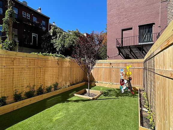 3rd image of 647 Morgan Ave #1