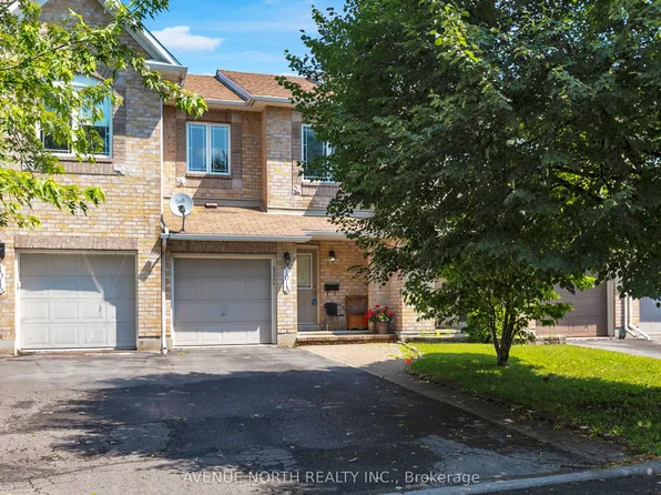 1015 Candlewood St, Ottawa, ON K4A 5E8