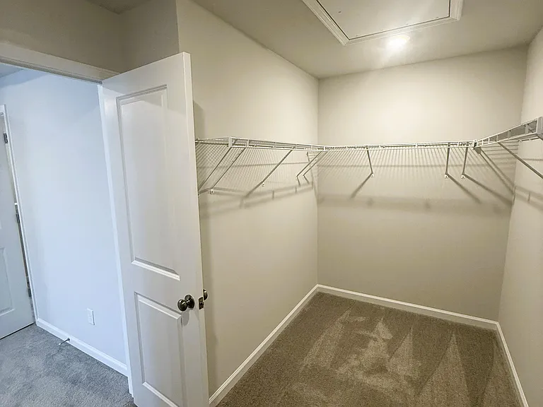 1115 Aberleigh Ln — Photo 15