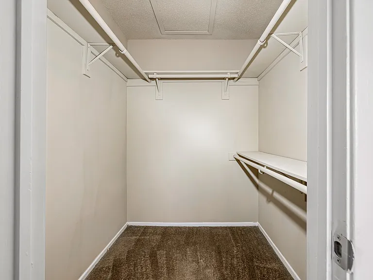 6677 Tanglewood Bay Dr — Photo 12