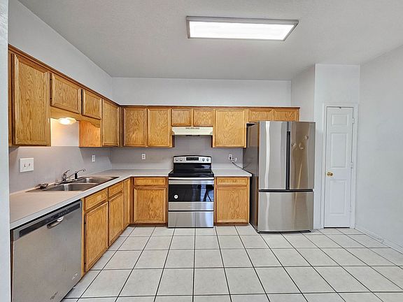 2nd image of 5202 Daybreak Dr