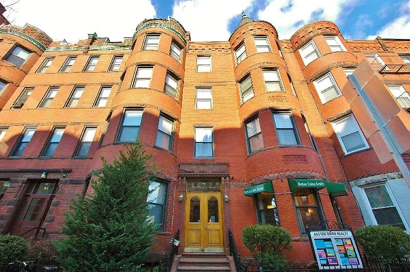 58 Westland Ave #16