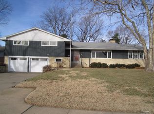 105 N Hilldale Rd, Salina, KS 67401