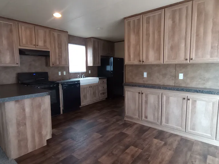 917 Western Trl — Photo 3