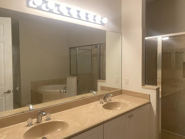 906 Mariner Bay Blvd — Photo 17