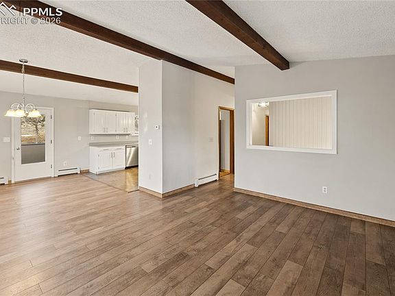 5th image of 18350 Knollwood Blvd