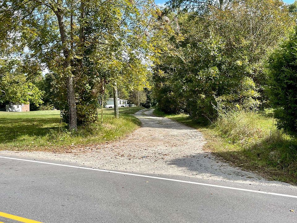 1st image of 11 E Chavis Ln