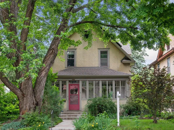 2221 30th Ave S, Minneapolis, MN 55406
