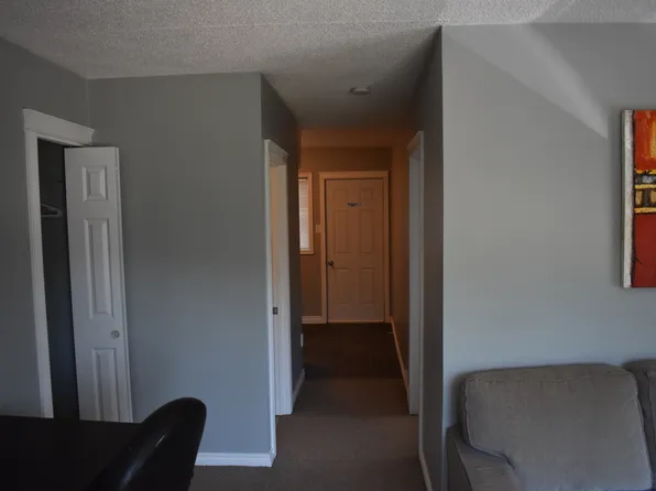 533 9th Ave SW #4, Moose Jaw, SK S6H 5X1