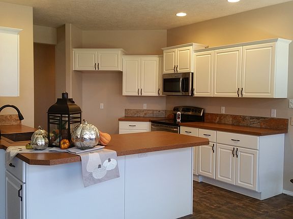5th image of 1172 Wood River Dr