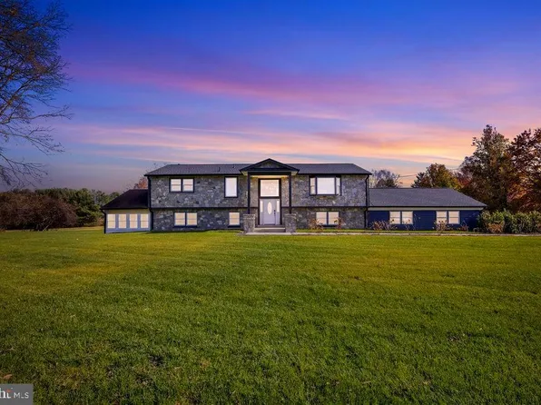 13762 Berlin Tpke, Lovettsville, VA 20180
