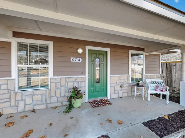 604 S Maxey St, Sherman, TX 75090