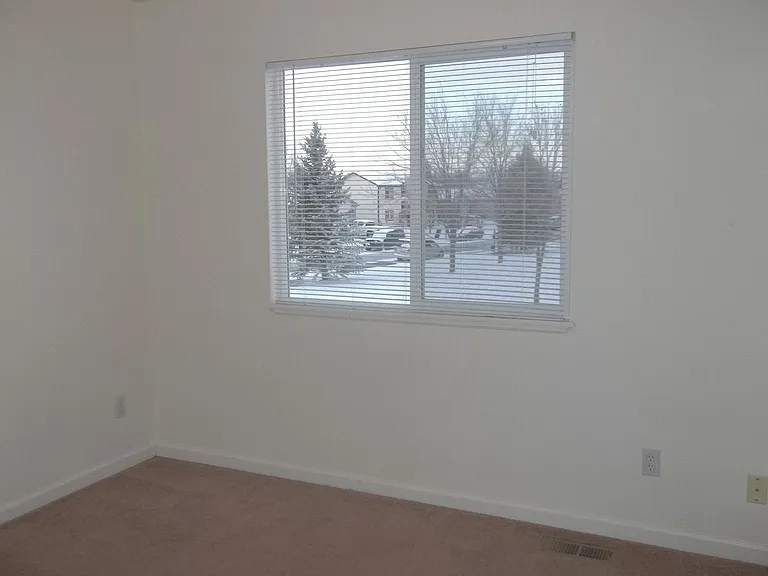 3301 Saratoga St #C — Photo 10