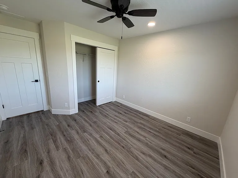 228 E Lobo Loop — Photo 13