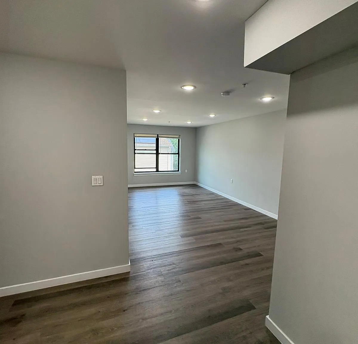 1 bed, $1,613 — Photo 3