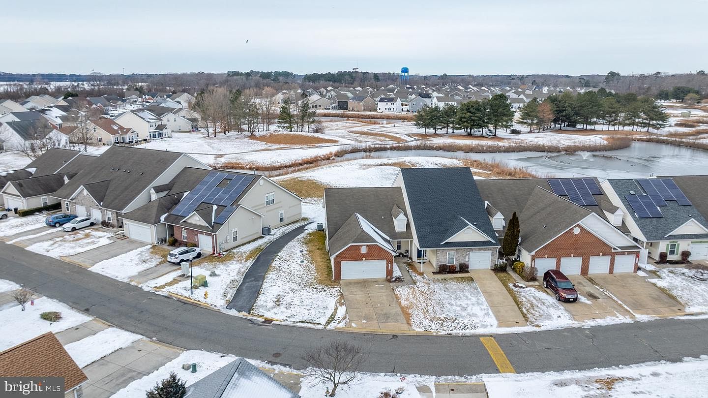 9016 Executive Club Dr