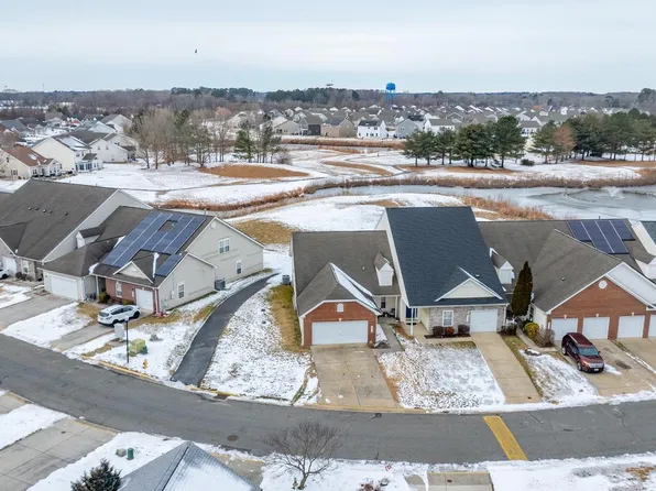 9016 Executive Club Dr, Delmar, MD 21875