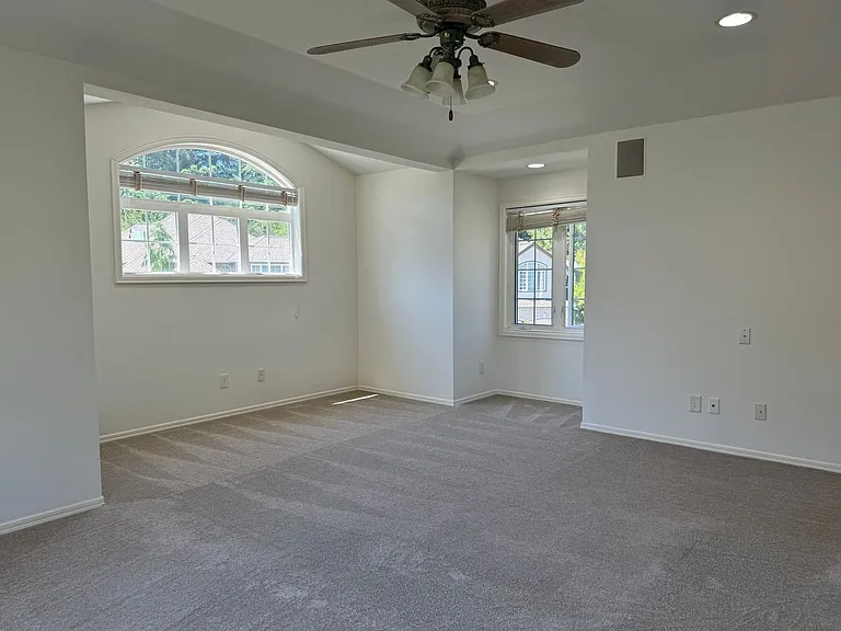 27171 SE 25th Pl — Photo 32