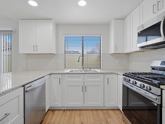 5th image of 2722 Spring Valley Cir